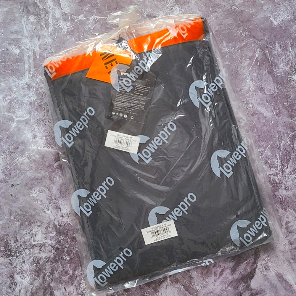 Lowepro SleevePack 13, Grey and Orange